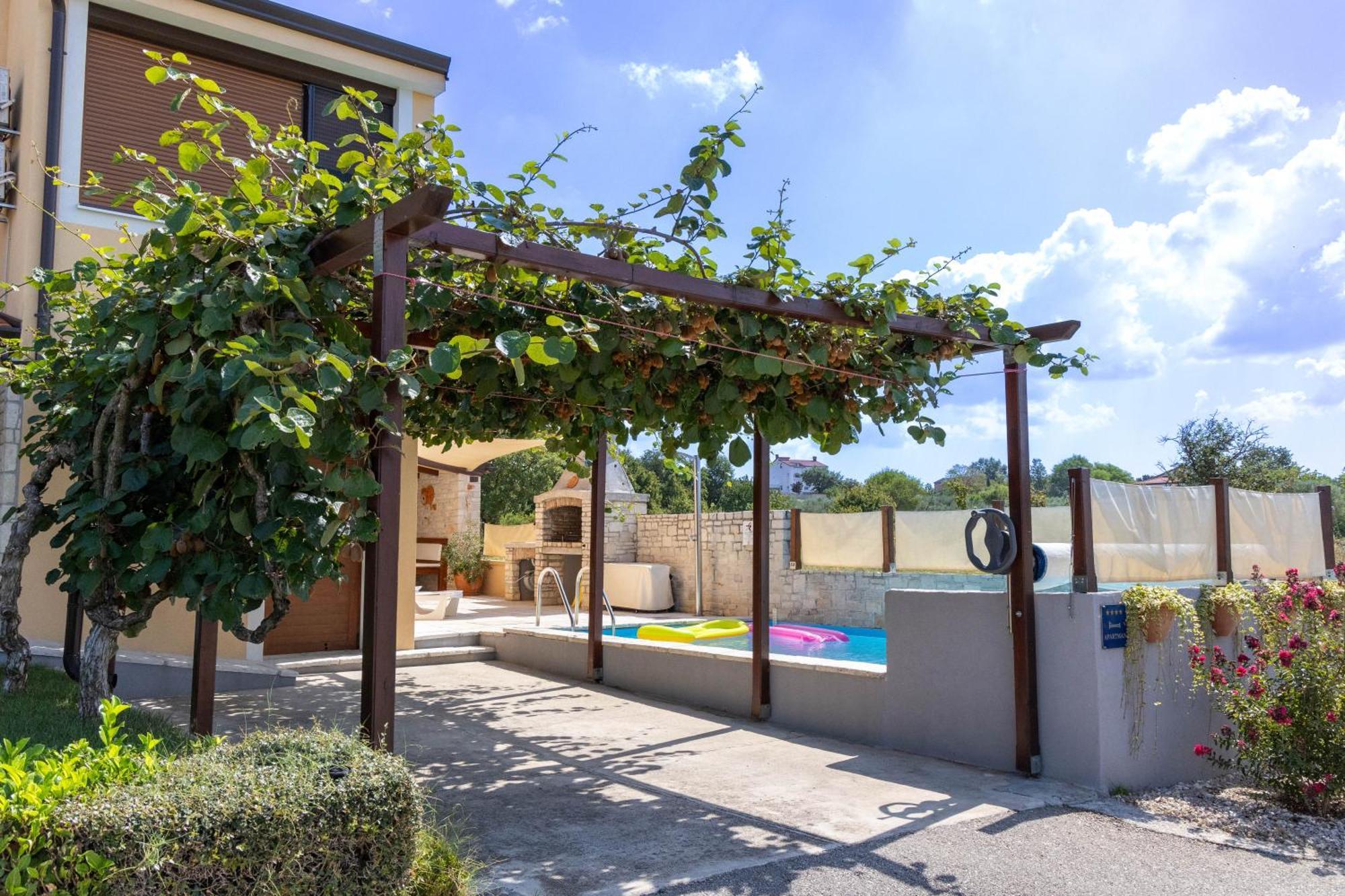 Luxury Apartment Alba With Pool Kanfanar Ngoại thất bức ảnh